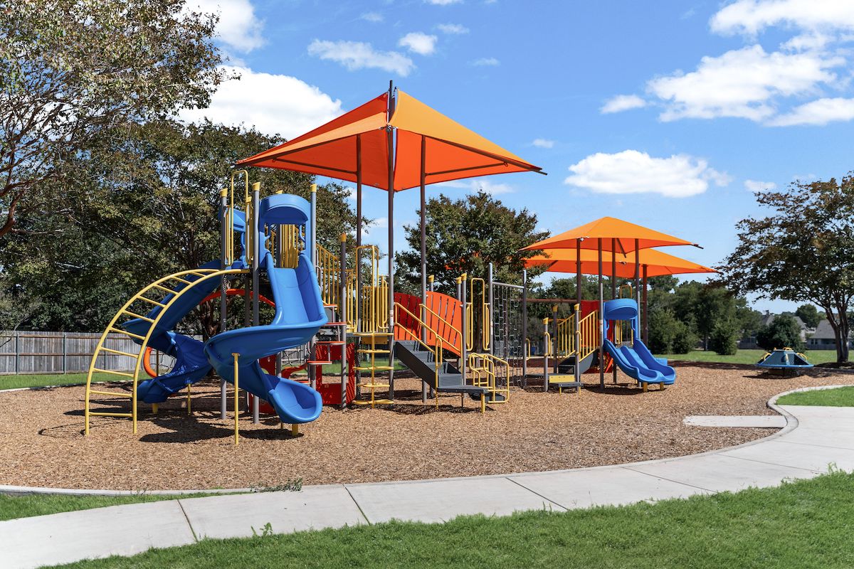 Zoomyard PS3-73102 | Steel Commercial Playground with Shade Ages 5–12